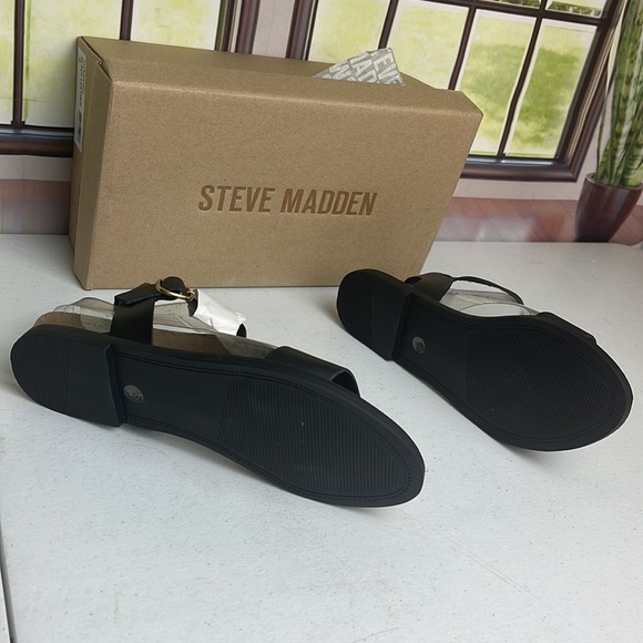 Steve Madden Donddi Sandals - Picture 5 of 5